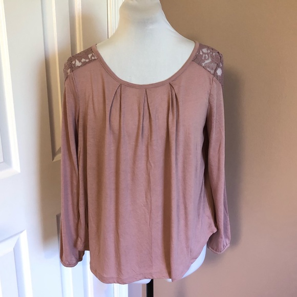 American Eagle Outfitters Tops - American Eagle Outfitters l Spring Stretchy Top